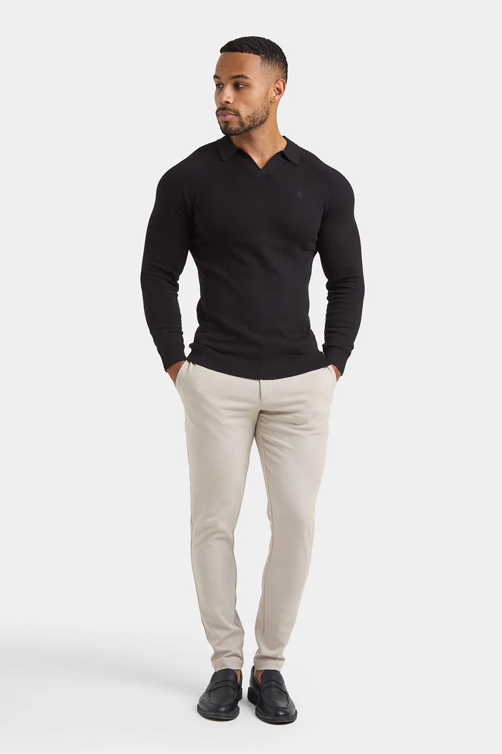 Buttonless Open Collar Knitted Polo Shirt in Black