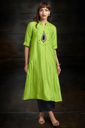 long yoke panel kurta - glistening lime & mughal butta