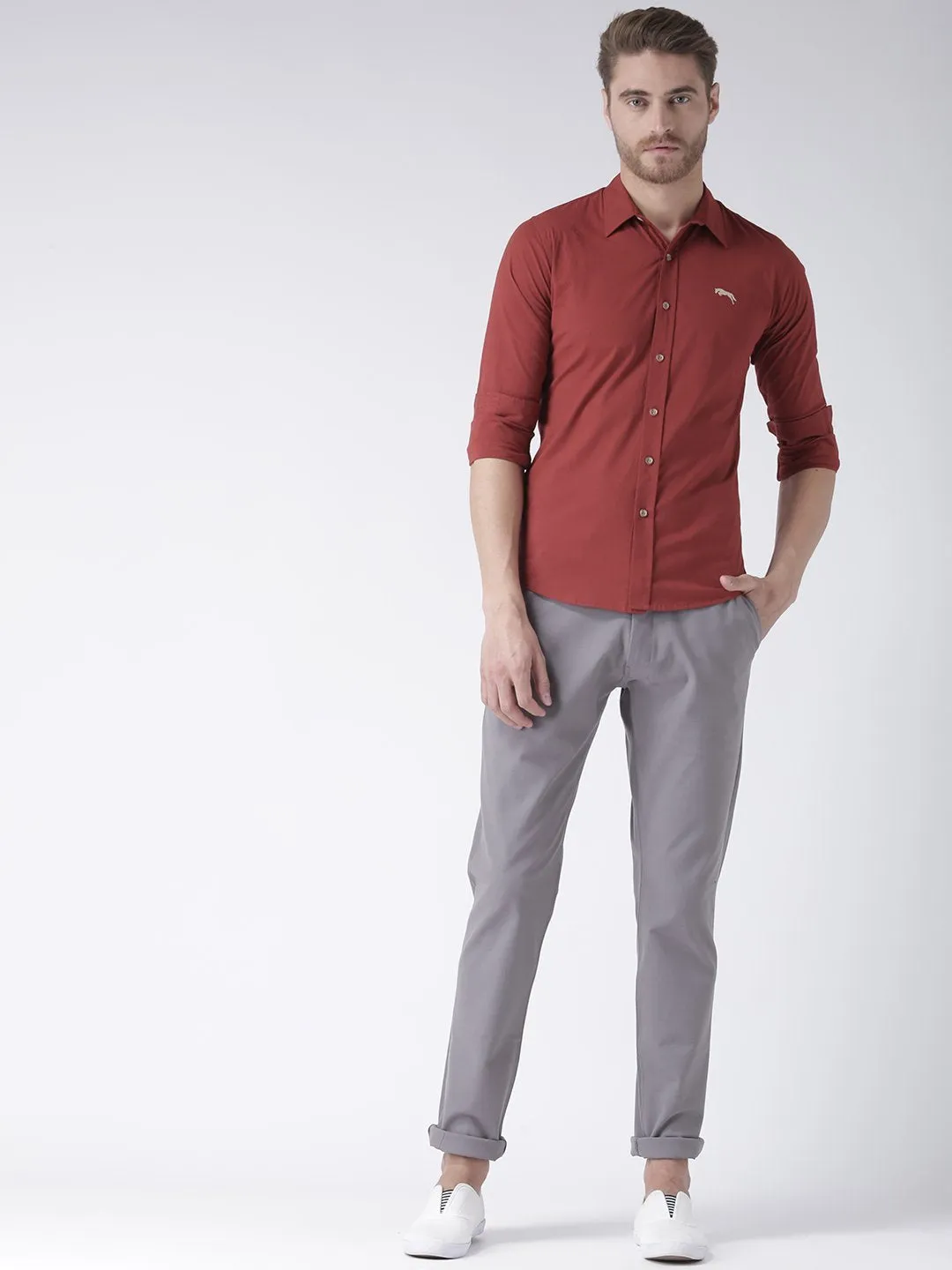 Men Red Slim Fit Solid Casual Shirt