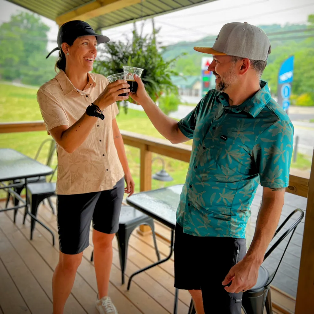 Men's Catalyst Mountain Bike Button-Down Shirt | Rhodo Tan