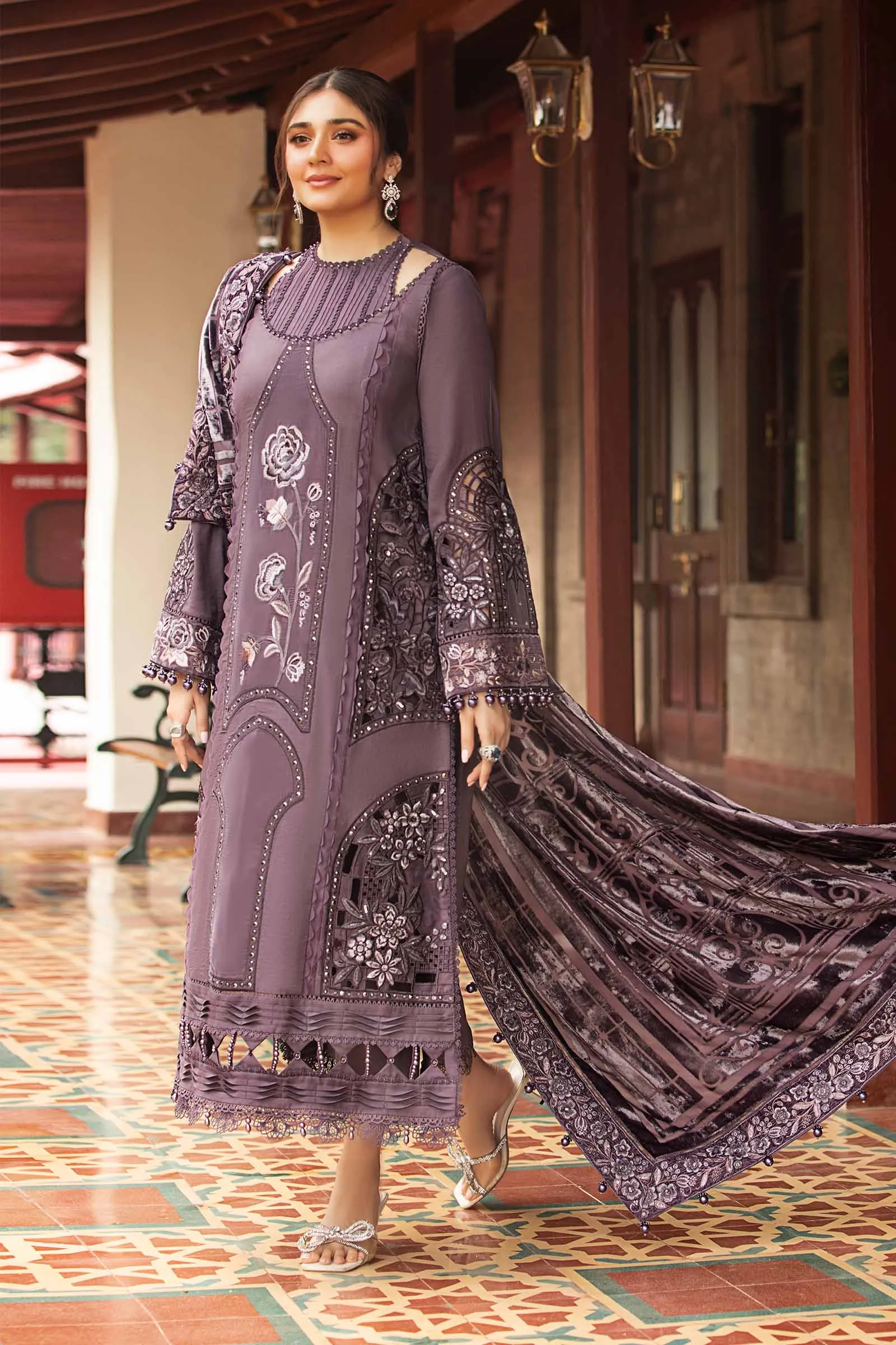 Winter Luxe'24 - 3 Piece Unstitched Embroidered Linen Suit | DL-1202