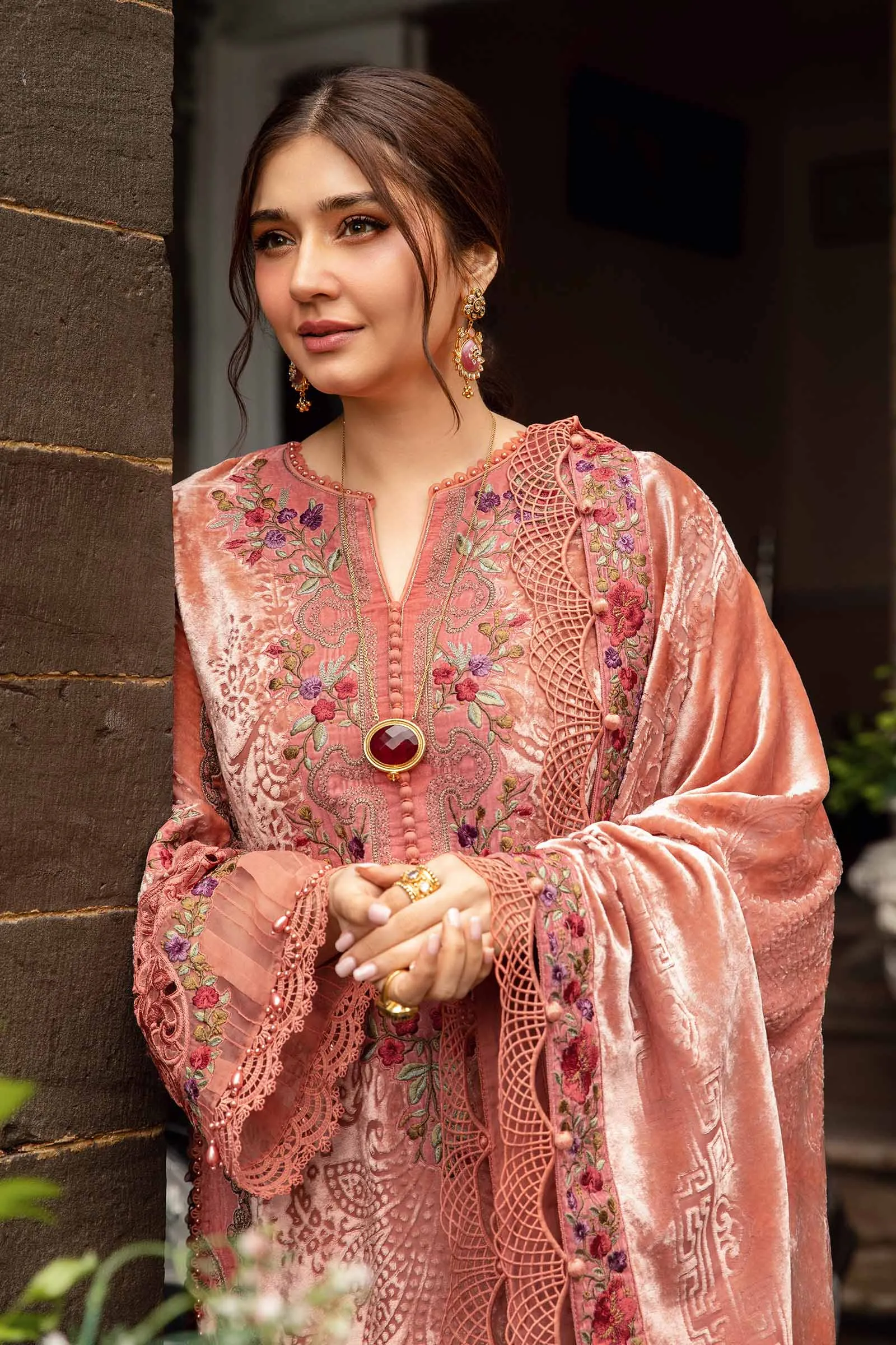 Winter Luxe'24 - 3 Piece Unstitched Embroidered Palachi Suit | DL-1206