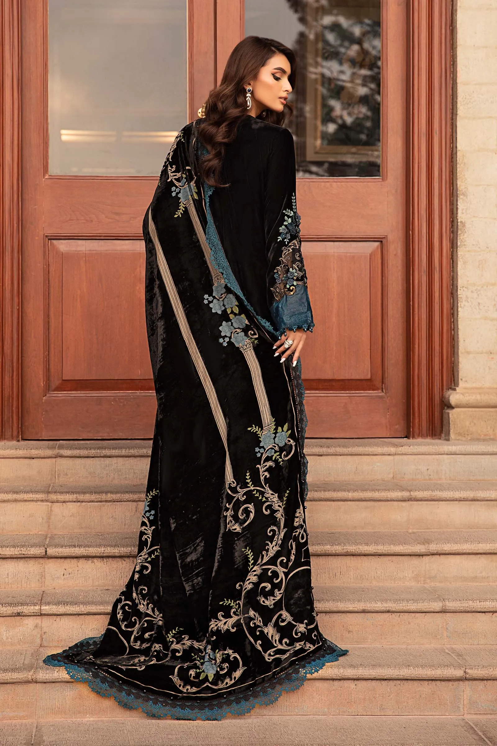 Winter Luxe'24 - 3 Piece Unstitched Embroidered Velvet Suit | DL-1208