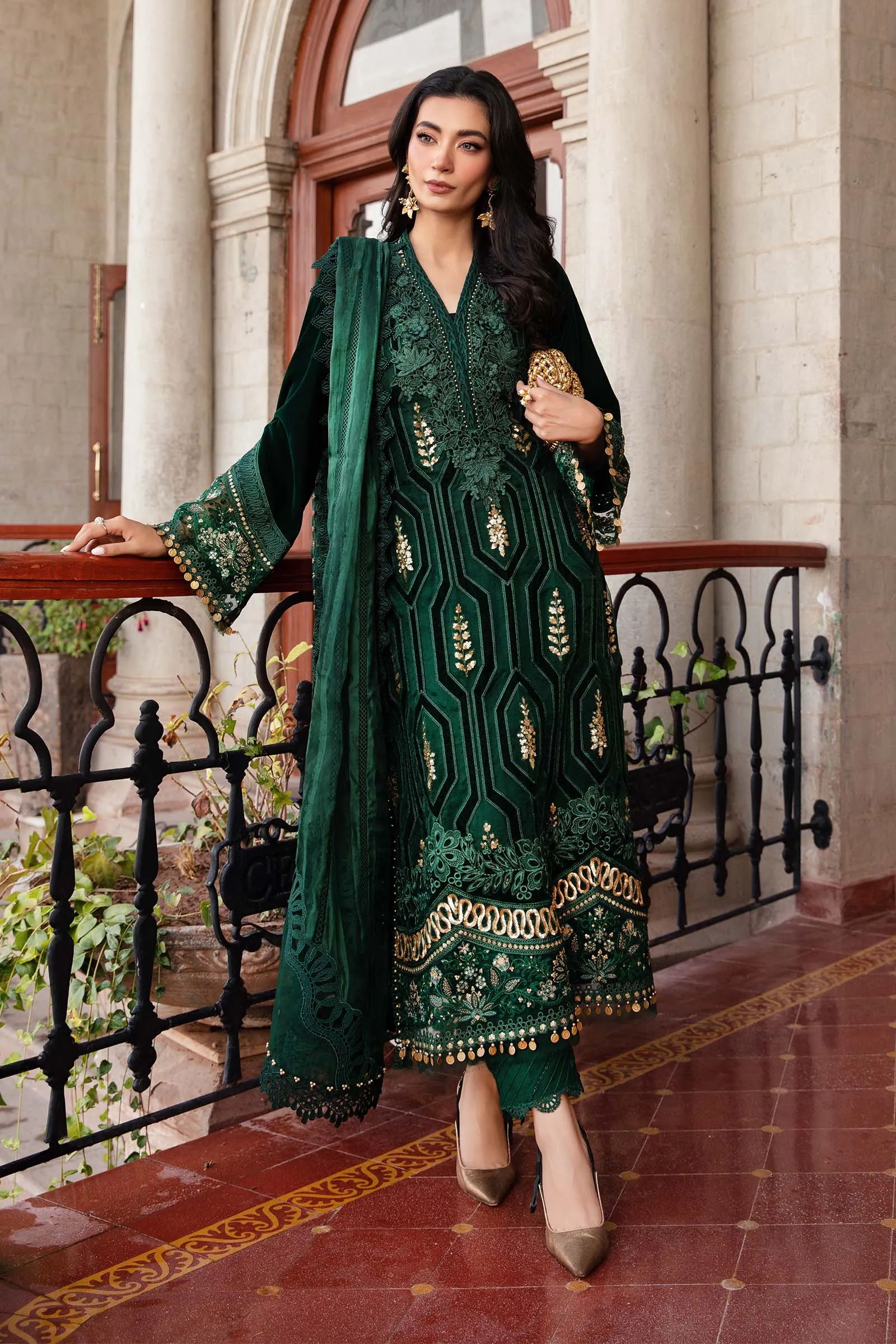 Winter Luxe'24 - 3 Piece Unstitched Embroidered Velvet Suit | DL-1212